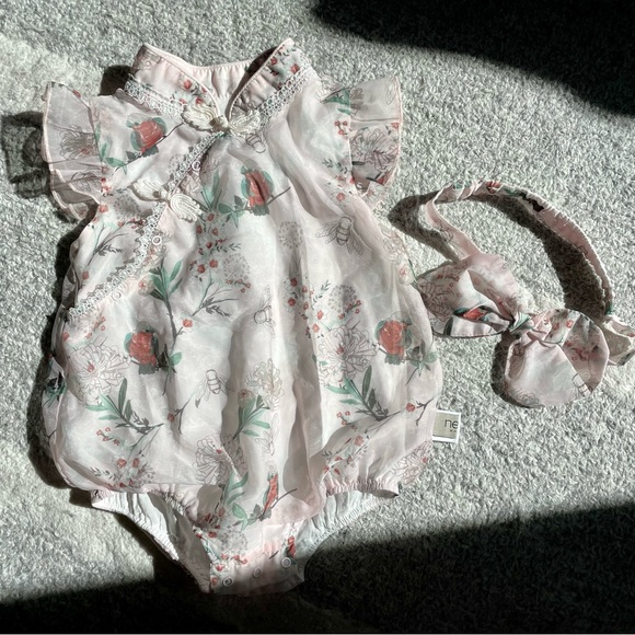 Baby Chiffon Onesie with Headband - Picture 1 of 10